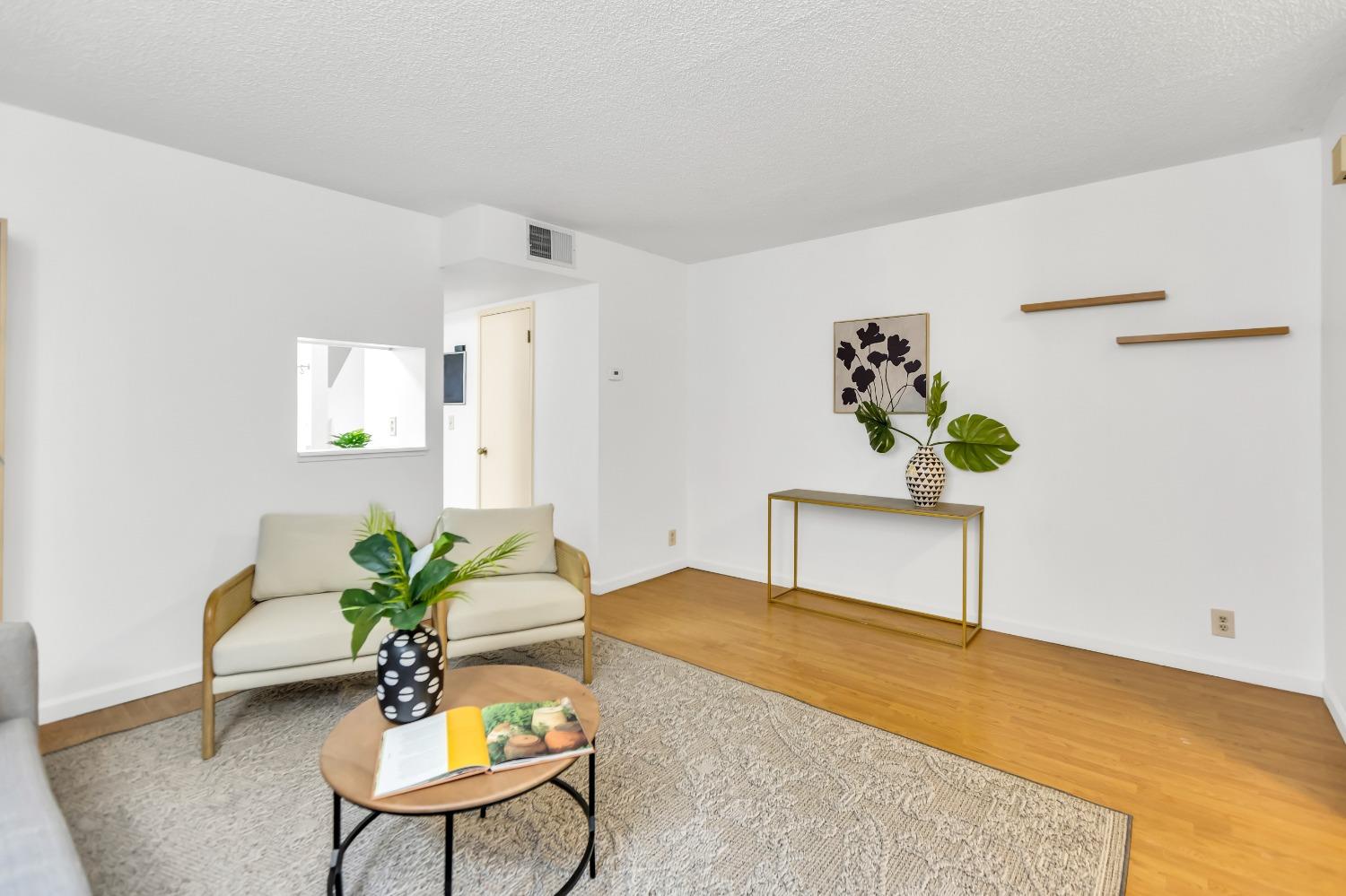 2300 SYCAMORE Lane 9