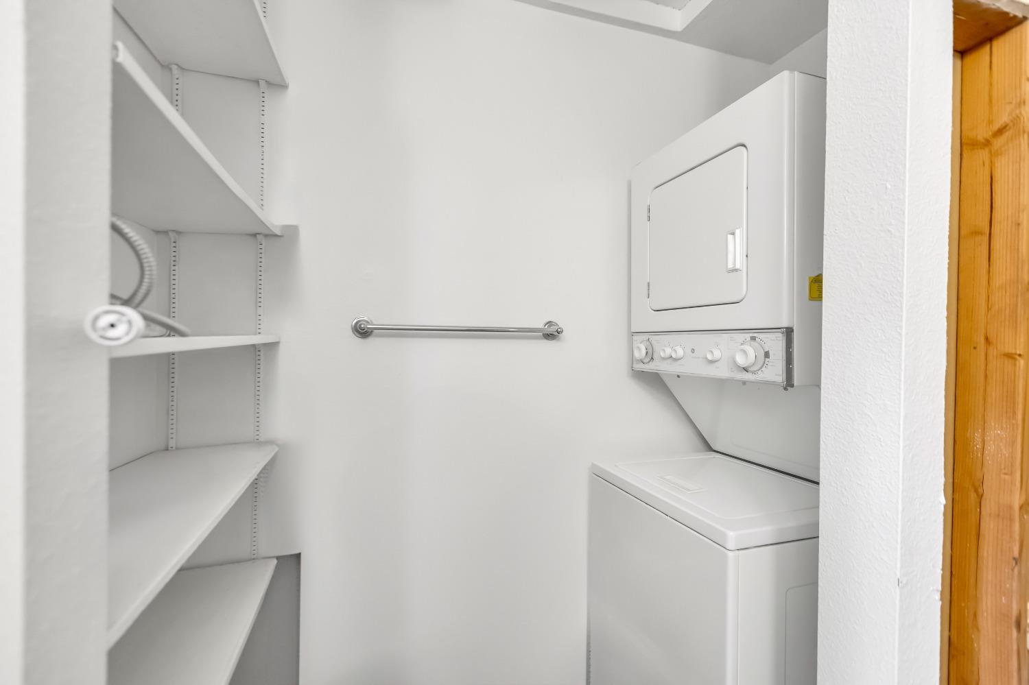 2300 SYCAMORE Lane 9