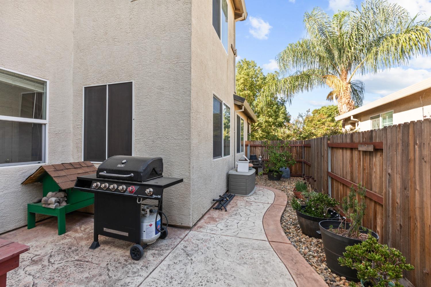 5648 La Casa Way