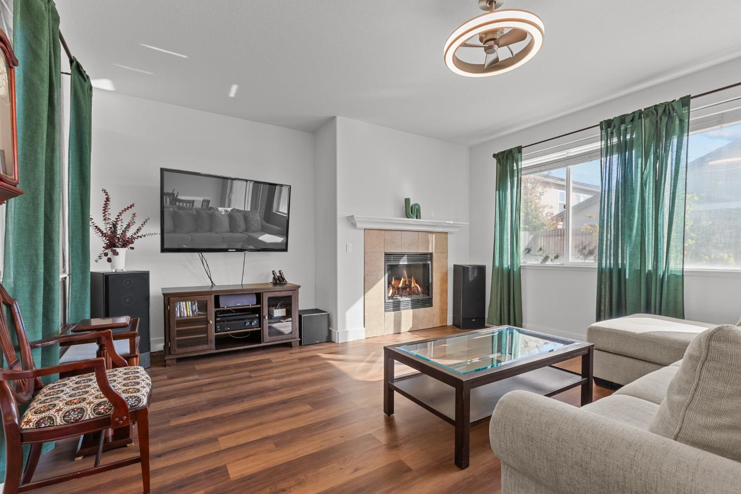 5648 La Casa Way