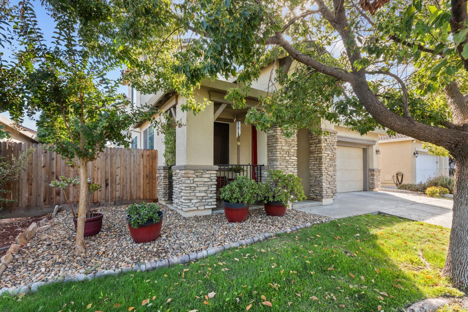 5648 La Casa Way