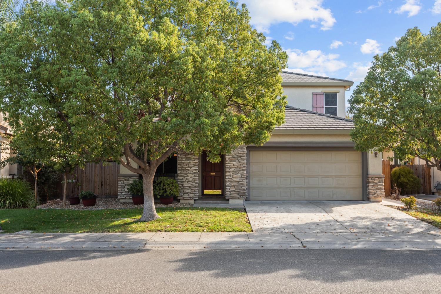 5648 La Casa Way
