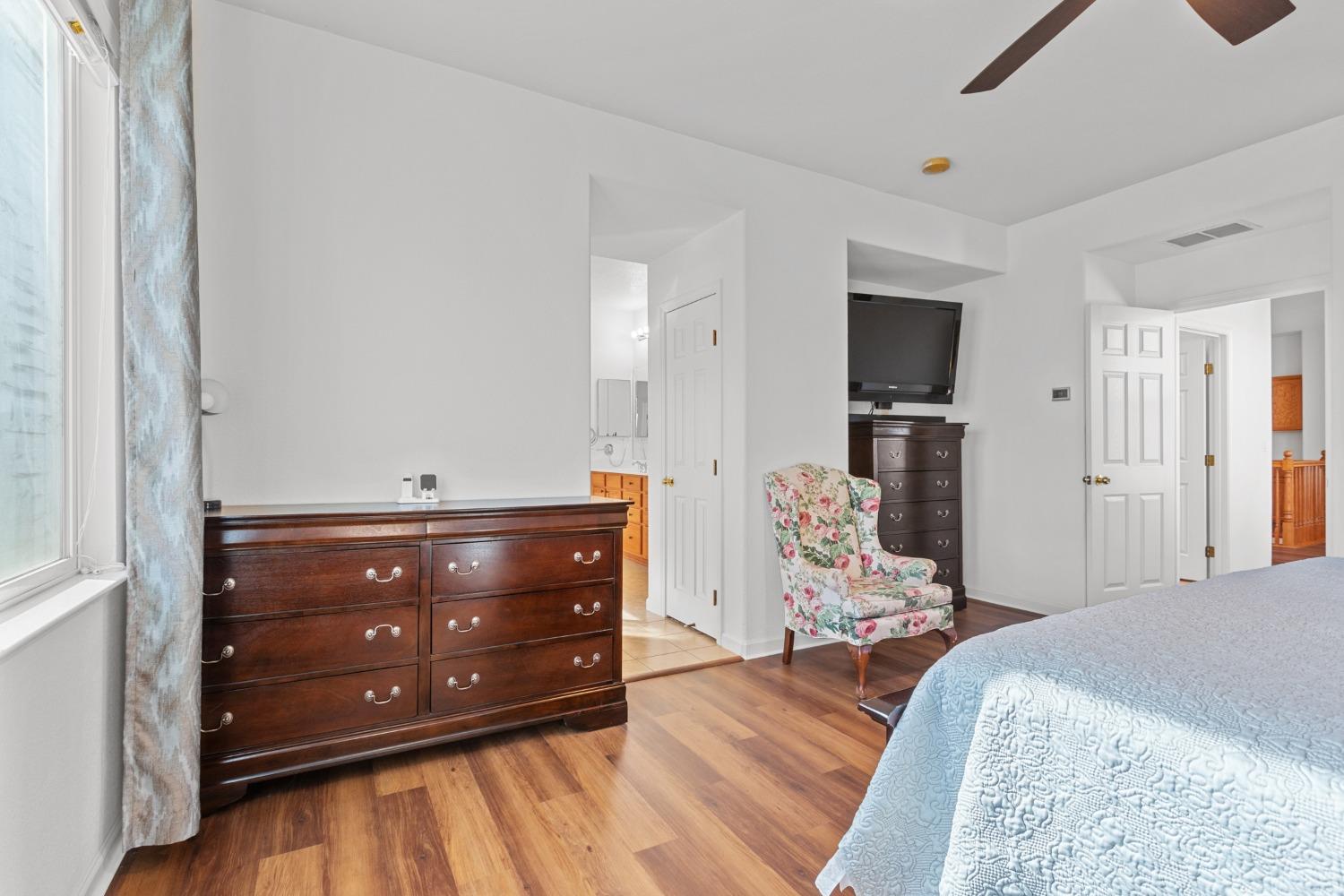 5648 La Casa Way