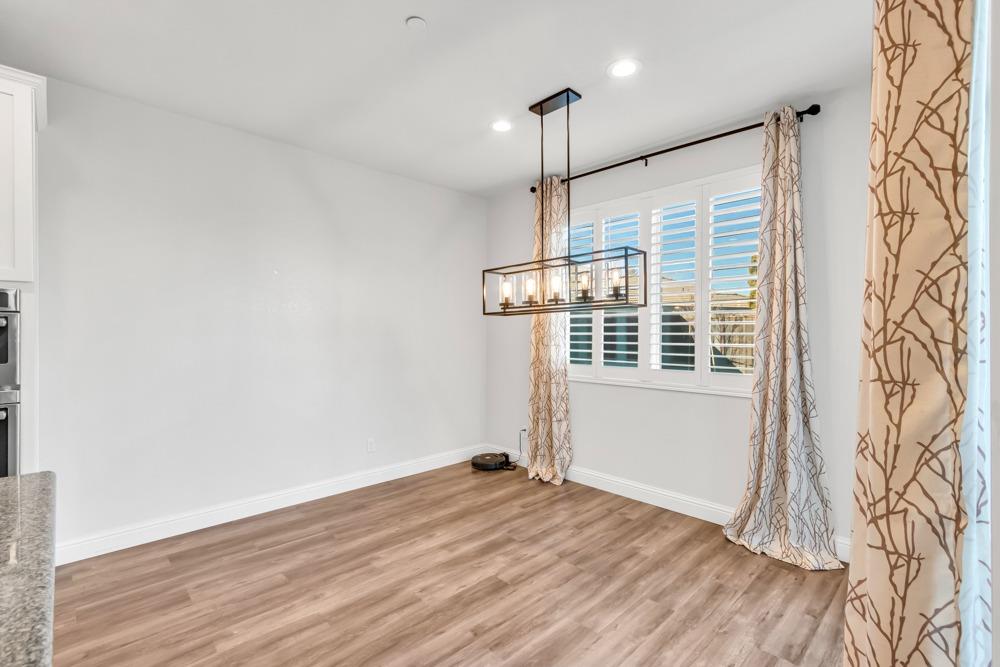 9977 RED TAIL HAWK Way