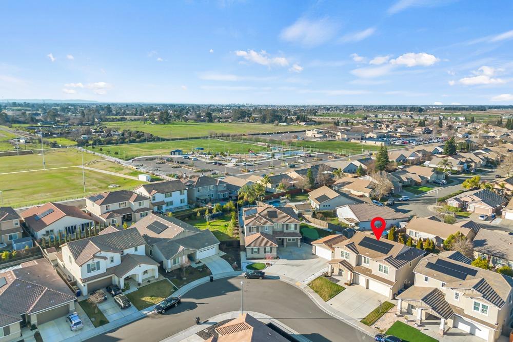 9977 RED TAIL HAWK Way