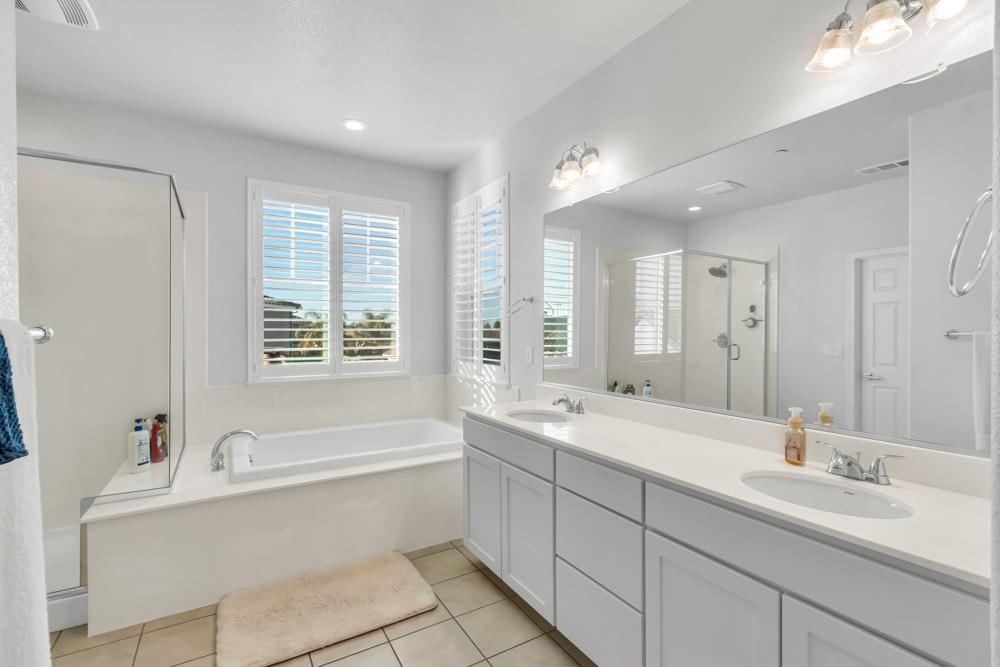 9977 RED TAIL HAWK Way