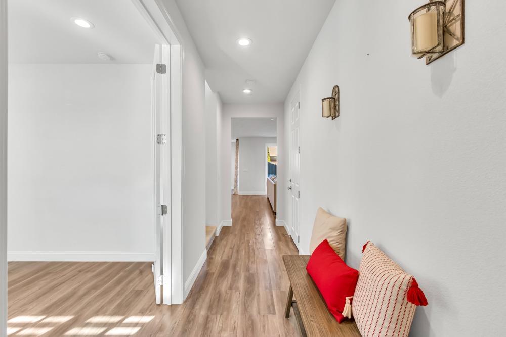 9977 RED TAIL HAWK Way