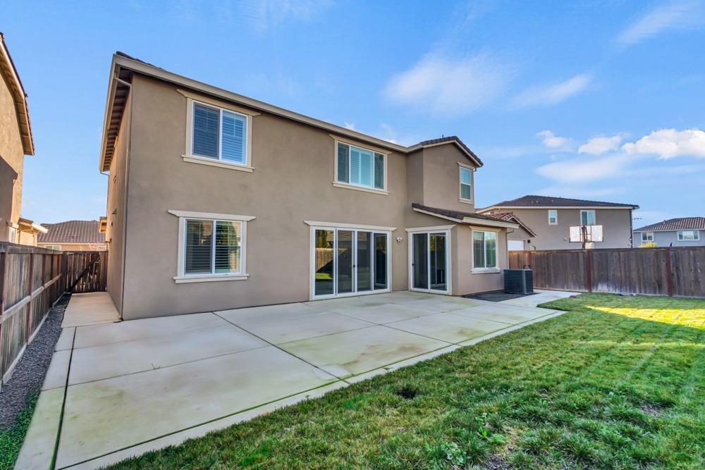 9977 RED TAIL HAWK Way