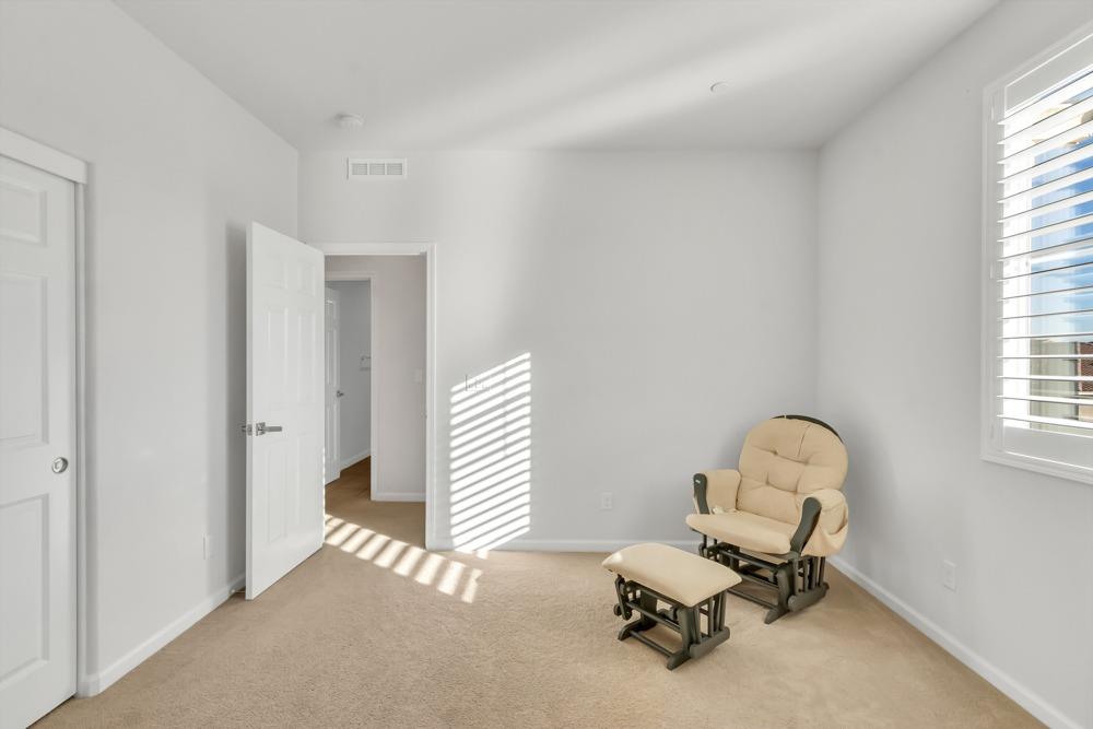 9977 RED TAIL HAWK Way