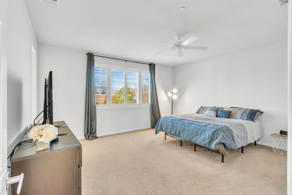 9977 RED TAIL HAWK Way