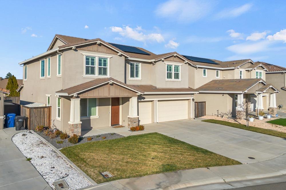 9977 RED TAIL HAWK Way