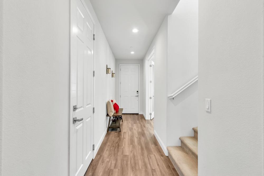 9977 RED TAIL HAWK Way