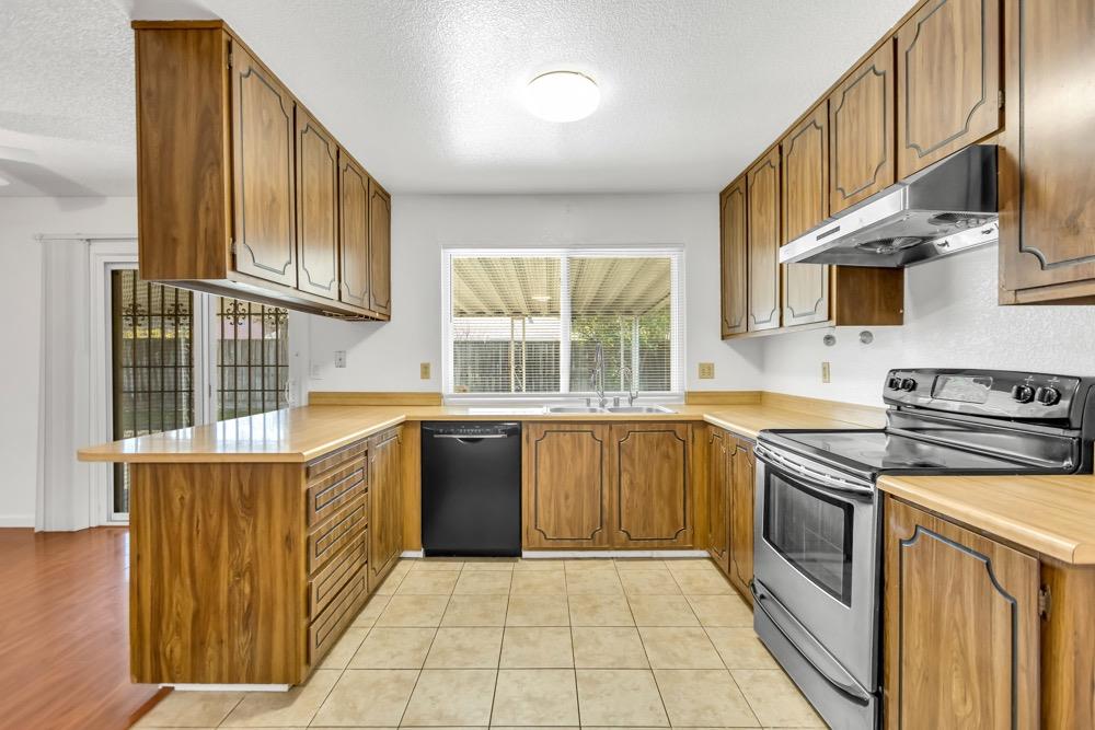 8349 Hayfield Circle