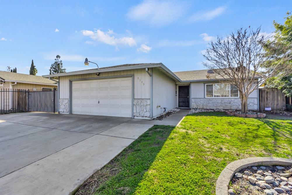 8349 Hayfield Circle