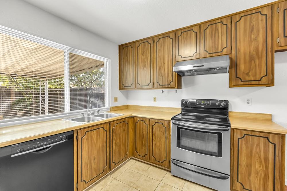 8349 Hayfield Circle