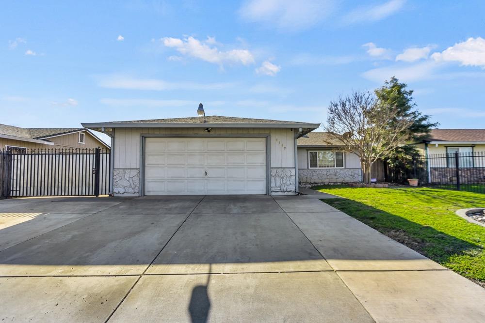 8349 Hayfield Circle