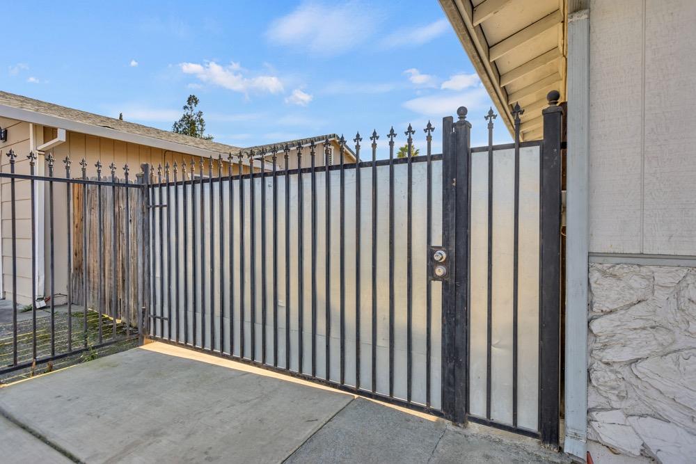 8349 Hayfield Circle