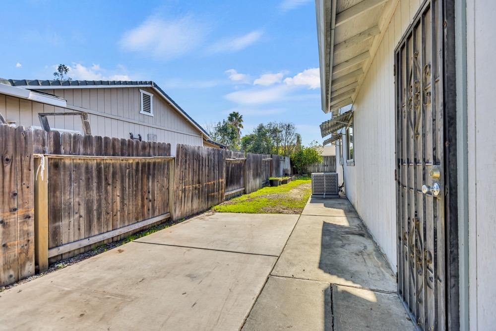 8349 Hayfield Circle