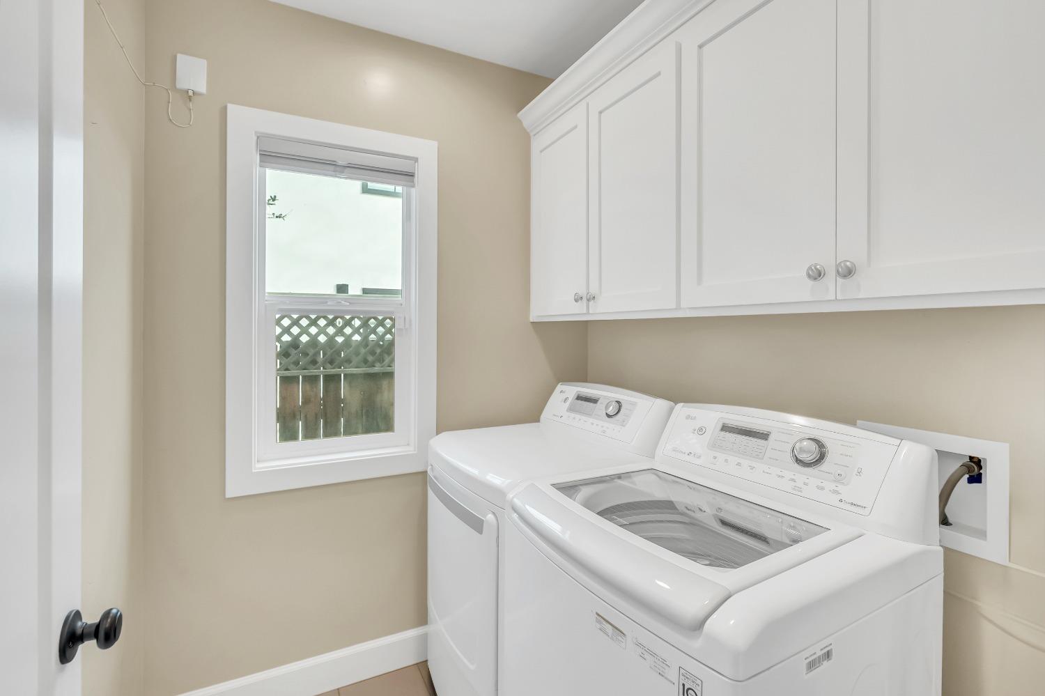 1711 WENTWORTH Avenue