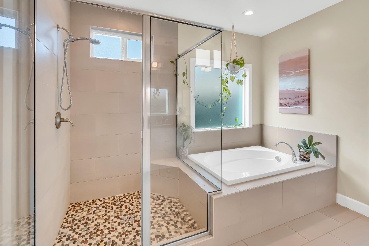 1711 WENTWORTH Avenue