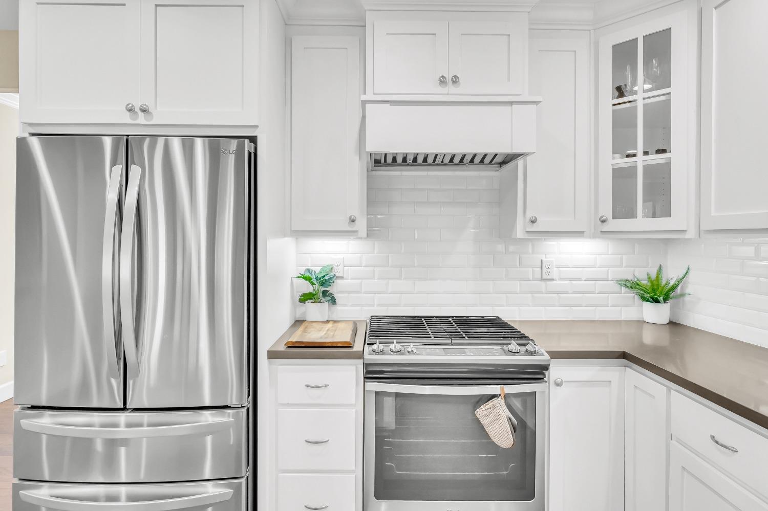 1711 WENTWORTH Avenue