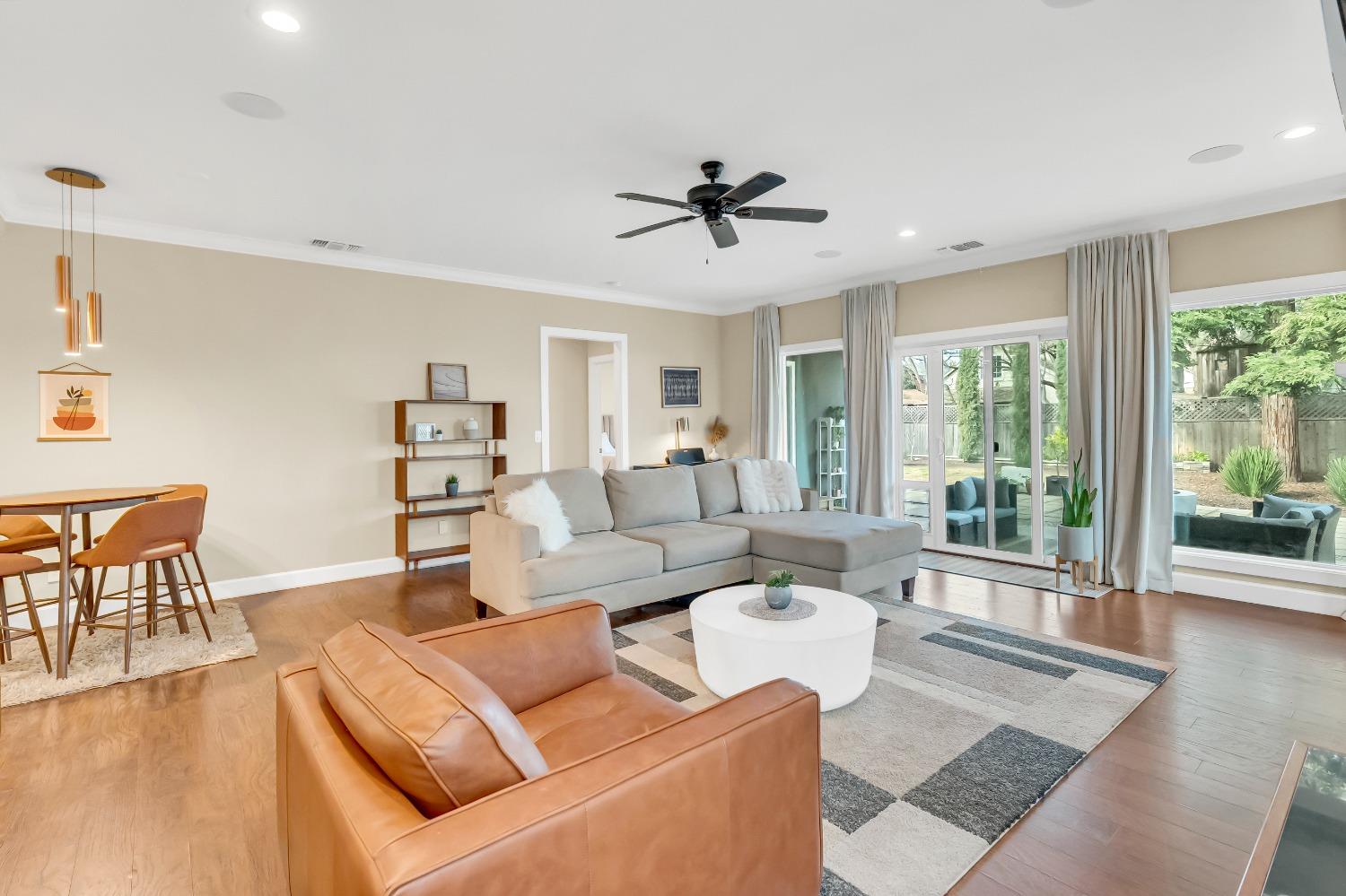 1711 WENTWORTH Avenue