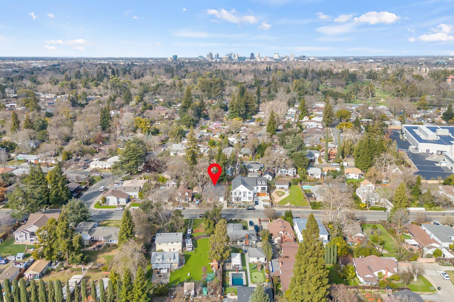 1711 WENTWORTH Avenue