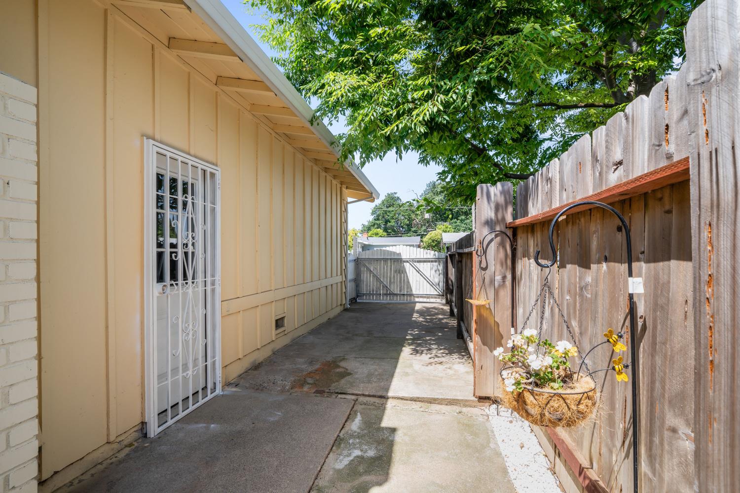 9347 Mark Street