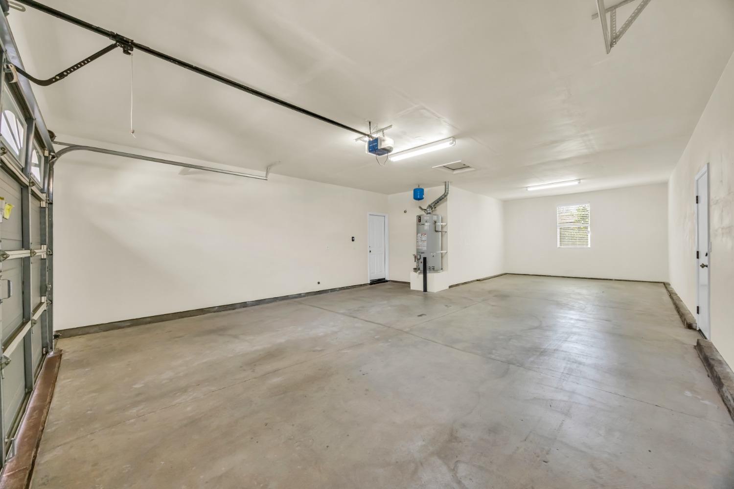 3640 BLACK OAK Drive