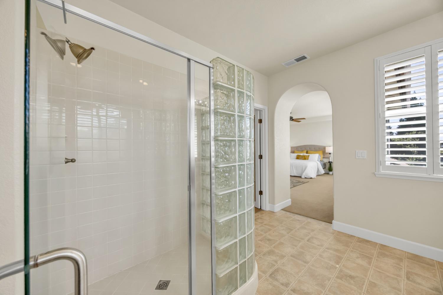 3640 BLACK OAK Drive