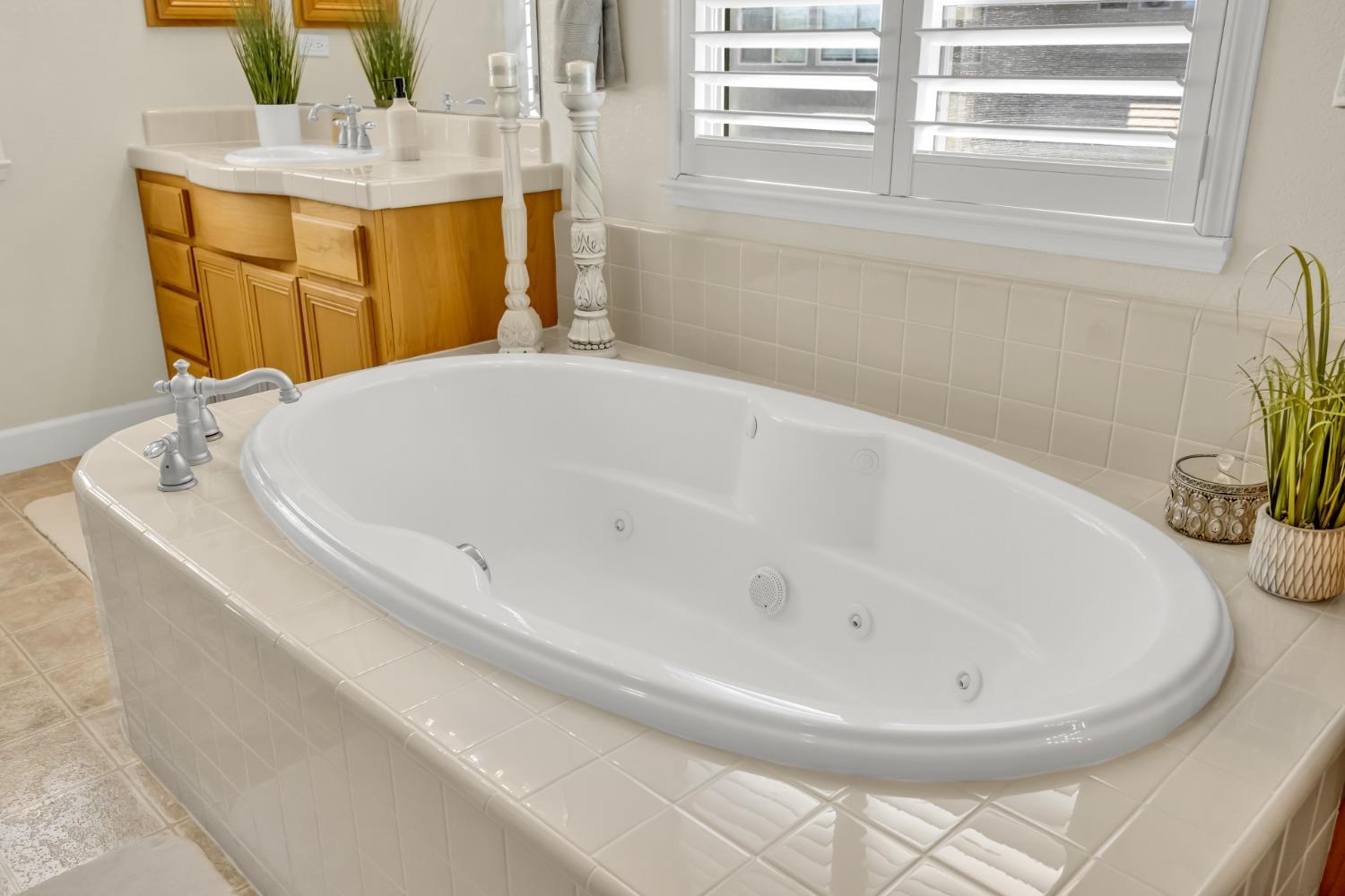 3640 BLACK OAK Drive