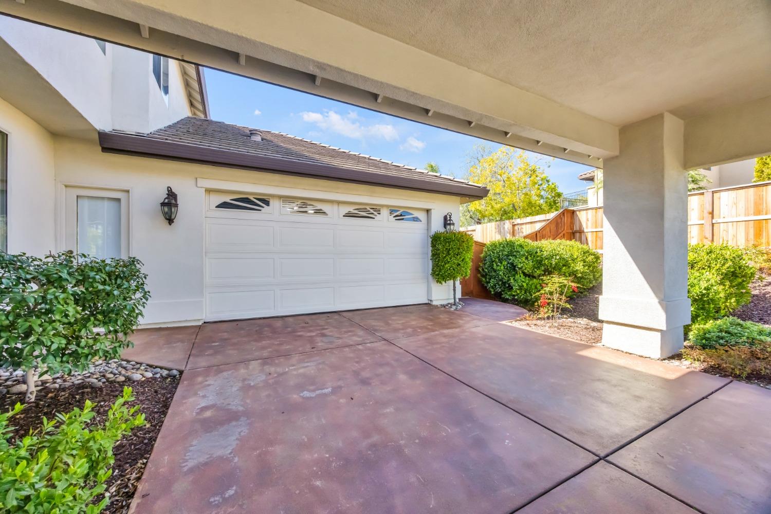 3640 BLACK OAK Drive