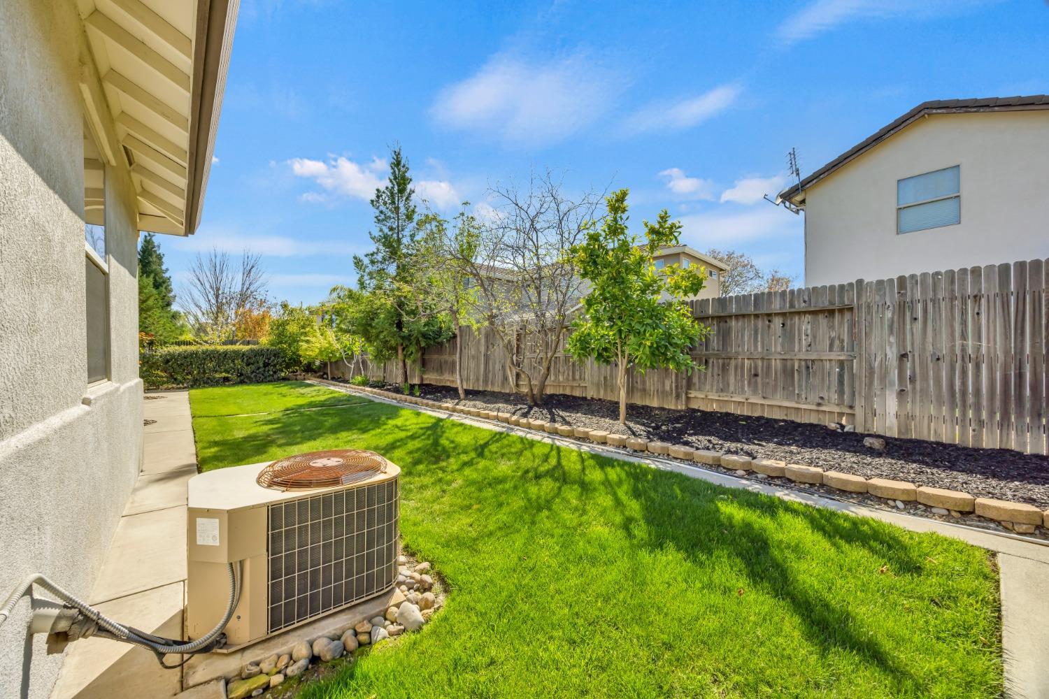 3640 BLACK OAK Drive