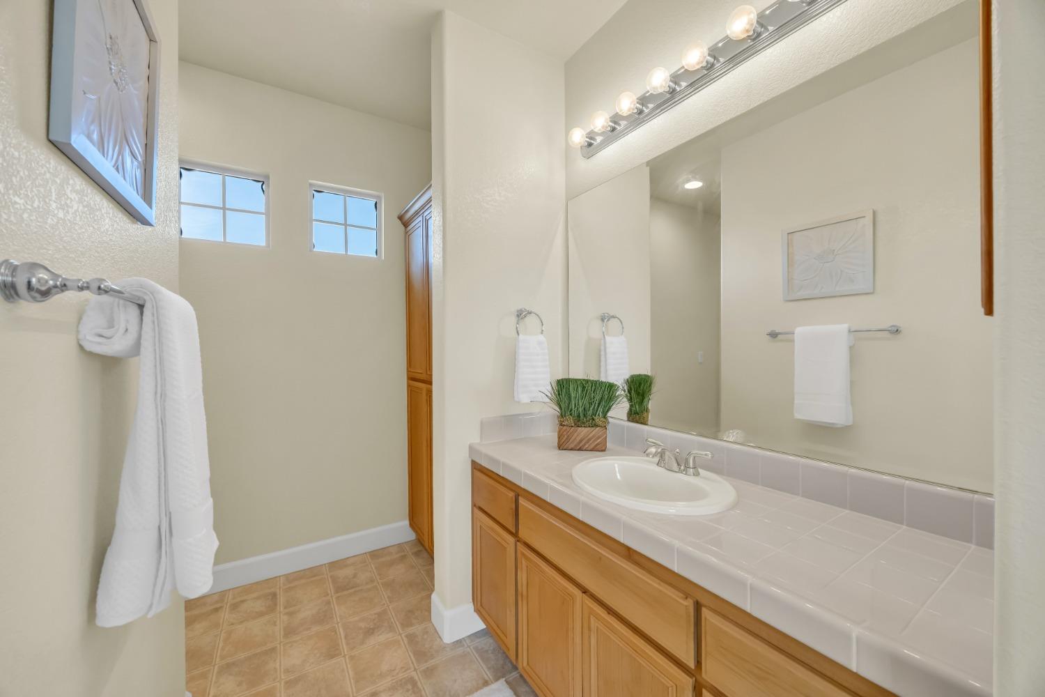 3640 BLACK OAK Drive