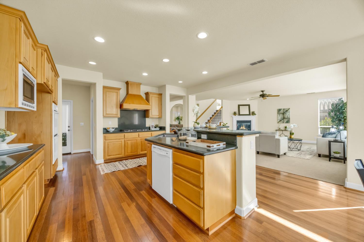 3640 BLACK OAK Drive