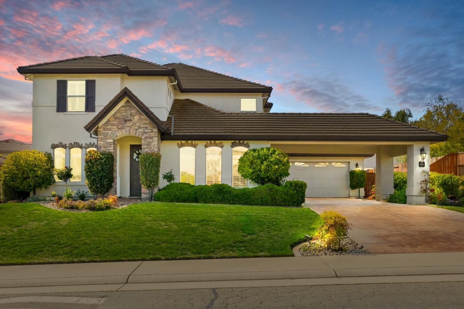 3640 BLACK OAK Drive