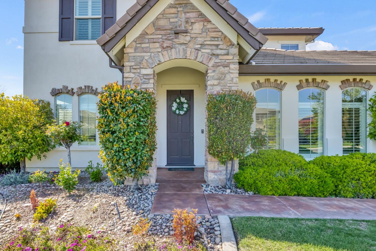 3640 BLACK OAK Drive