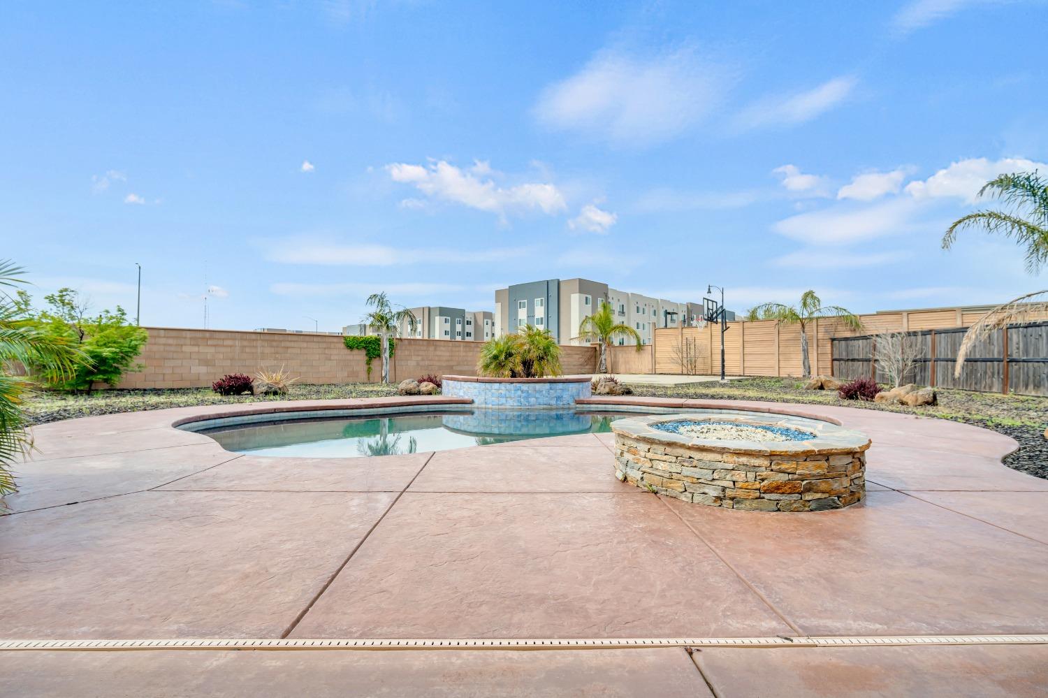 7521 CHAPPELLE Way