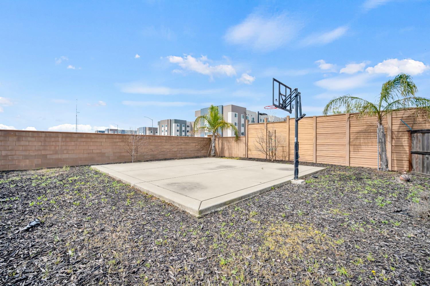 7521 CHAPPELLE Way