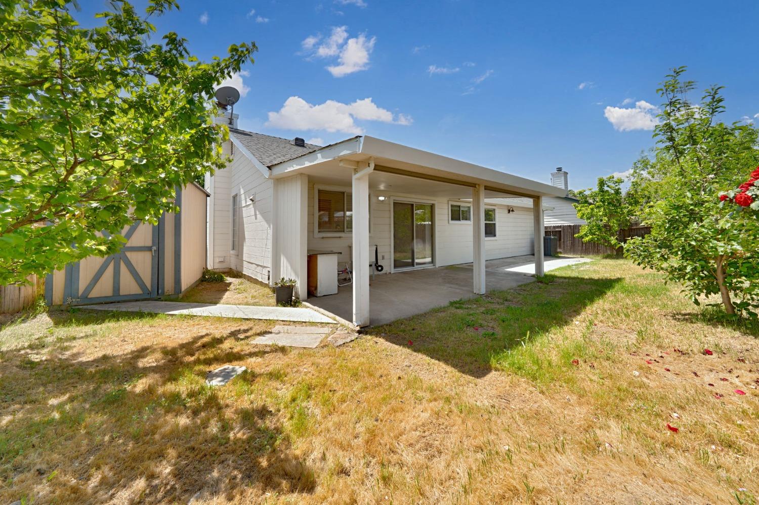 5561 Crystal Hill Way