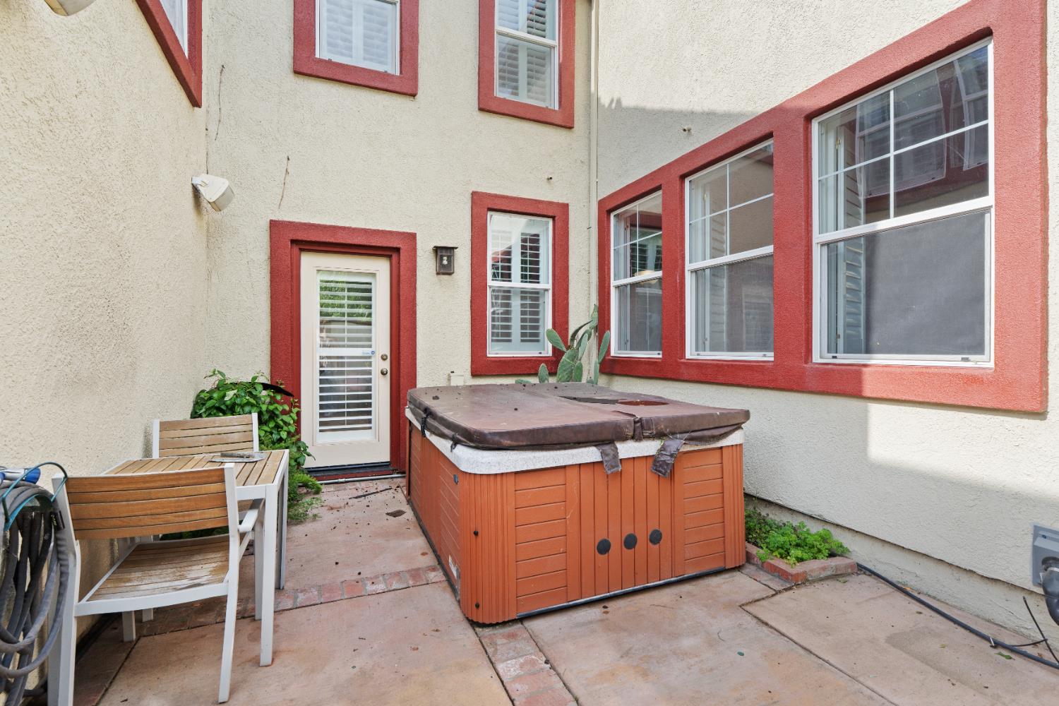 213 Washington Place
