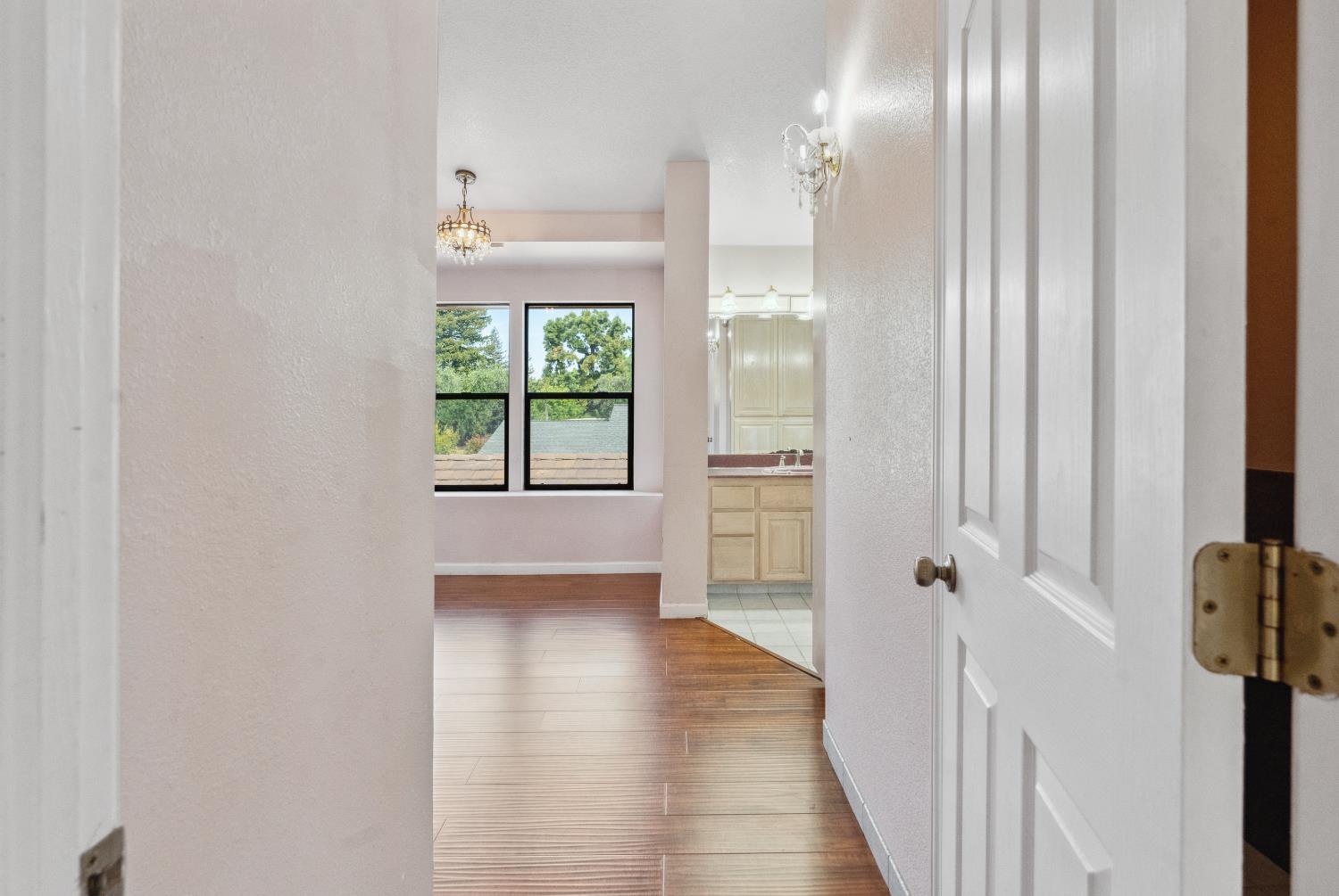 8518 Rolling Green Way