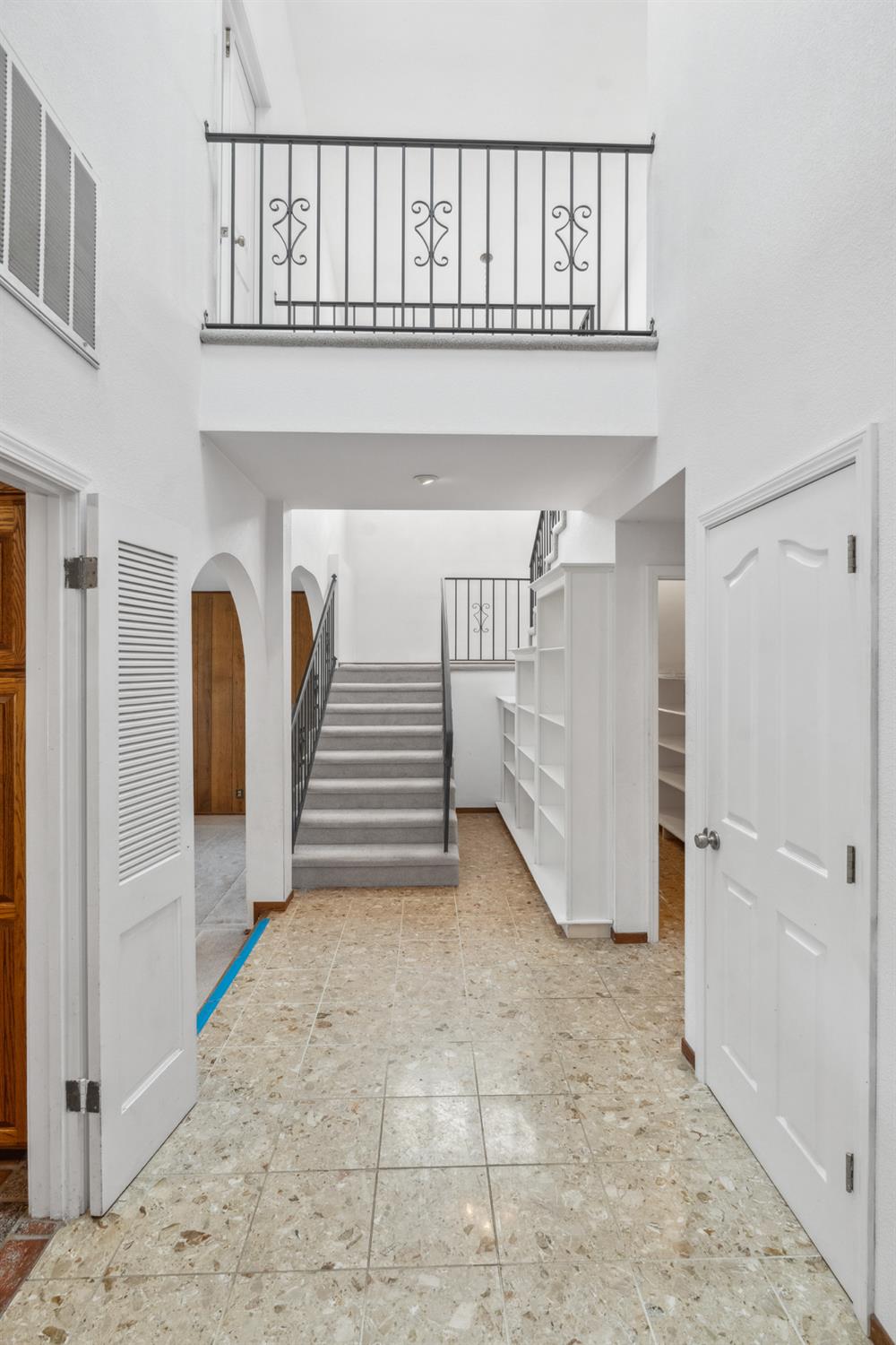 8518 Rolling Green Way