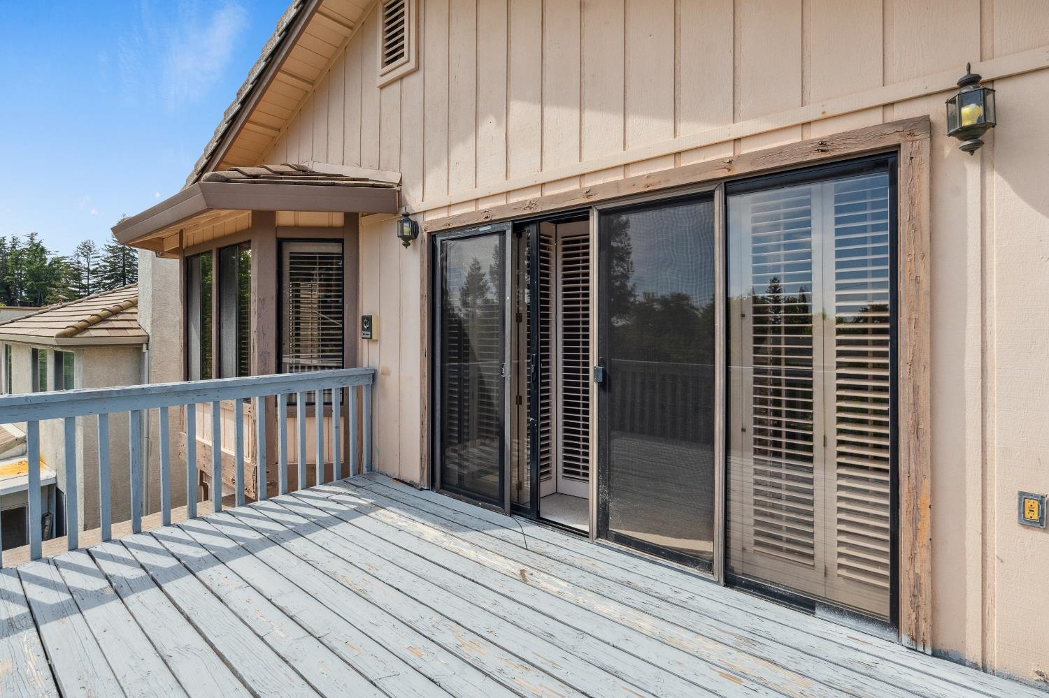 8518 Rolling Green Way