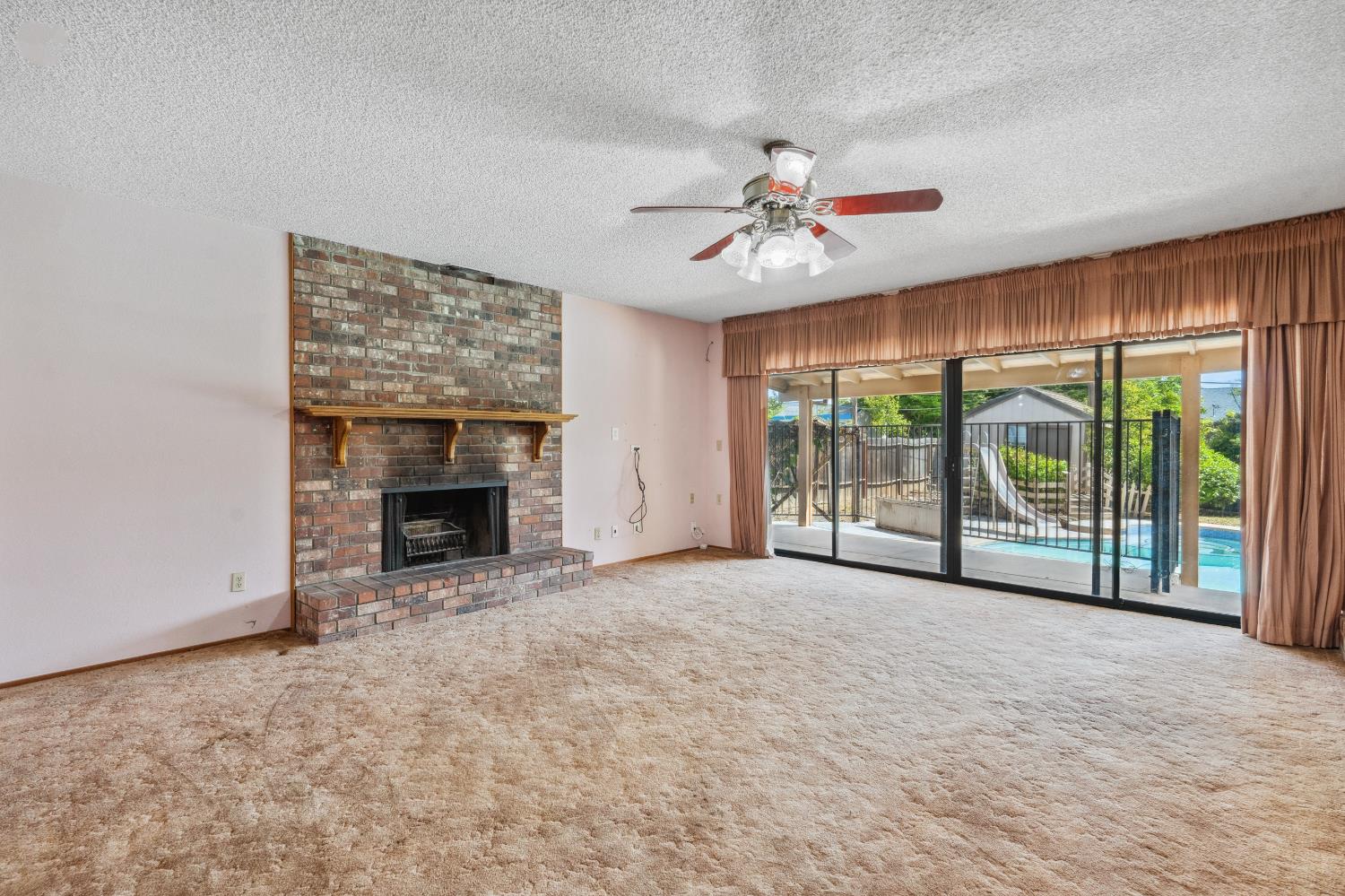 8518 Rolling Green Way