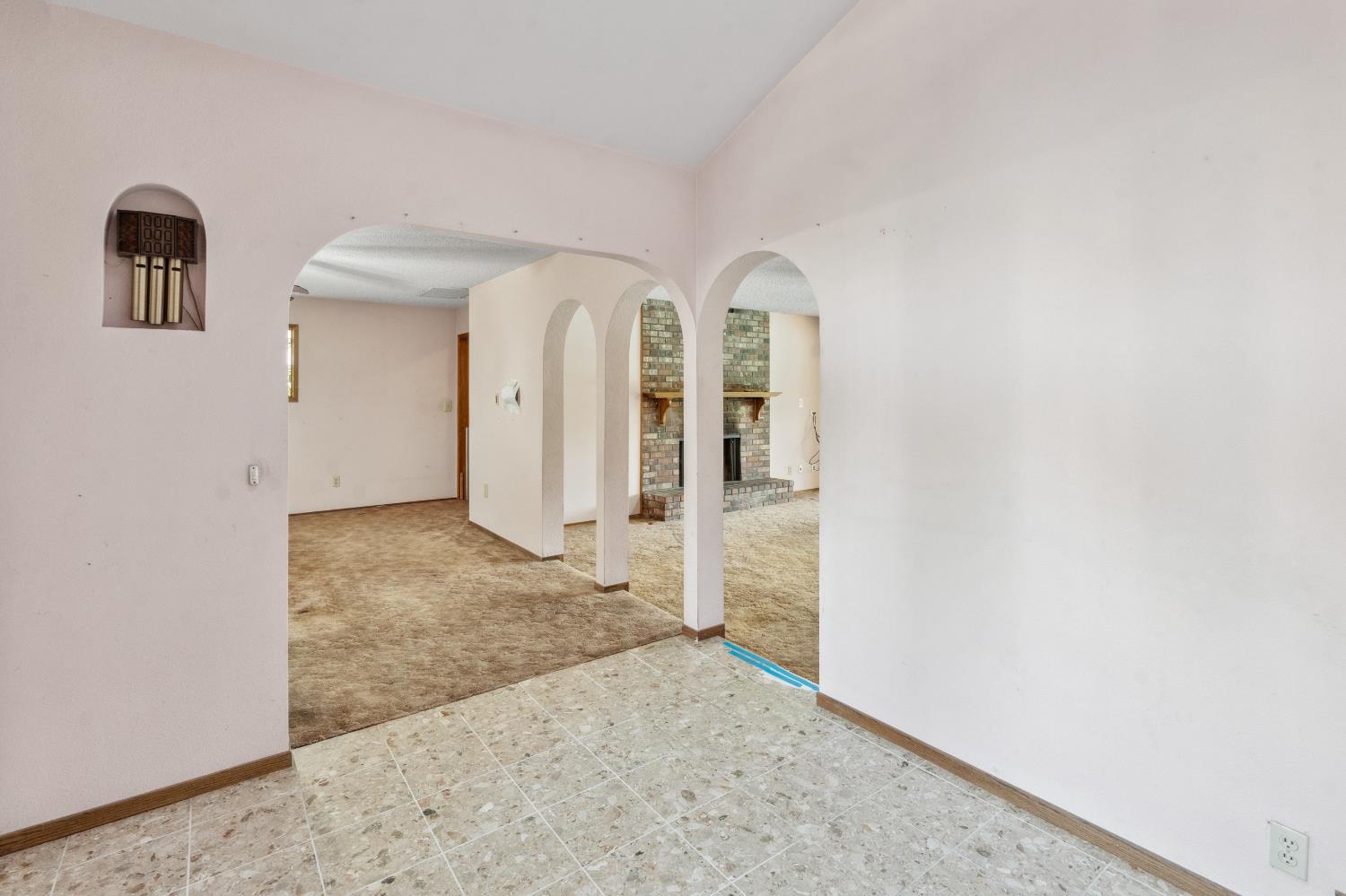 8518 Rolling Green Way