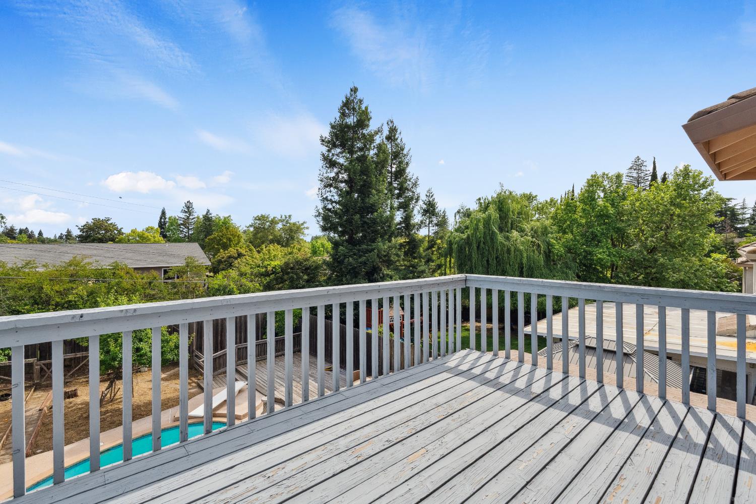 8518 Rolling Green Way
