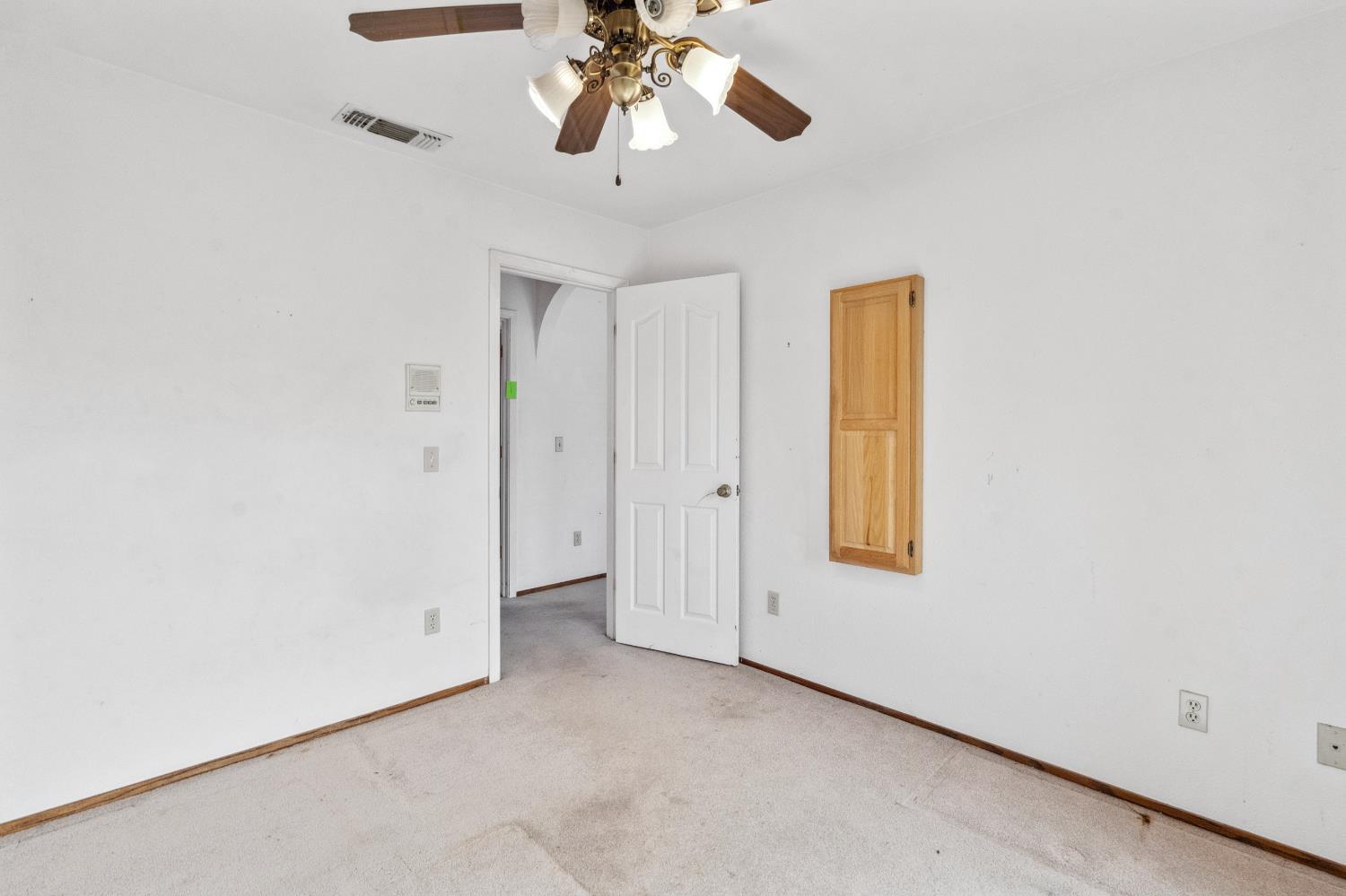 8518 Rolling Green Way