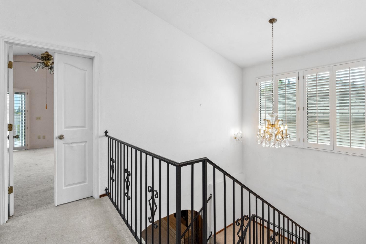 8518 Rolling Green Way