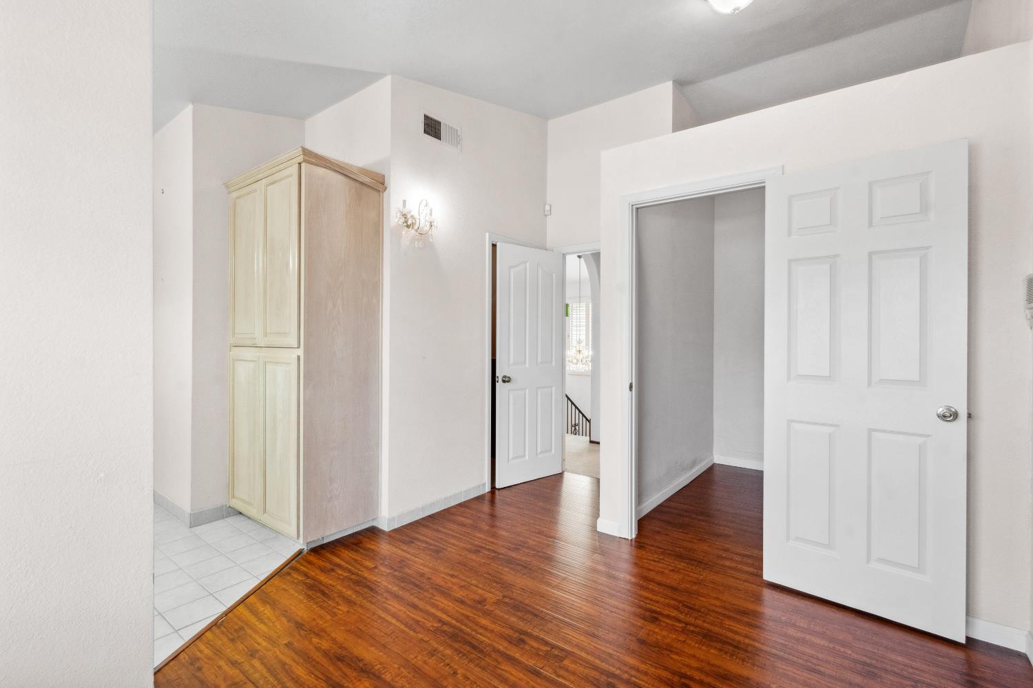 8518 Rolling Green Way